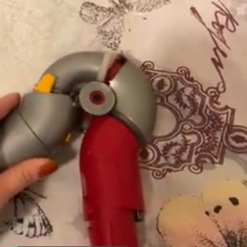 Dyson V 12 Mobilya Altı Başlığı Değiştirmiyor