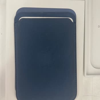 Apple Magsafe Cüzdan 6 Günde Renk Solması