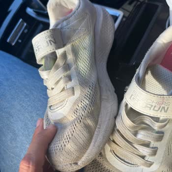 Sketchers Ayakkabıda Kalite Sorunu: 1 Ayda Yırtılma!