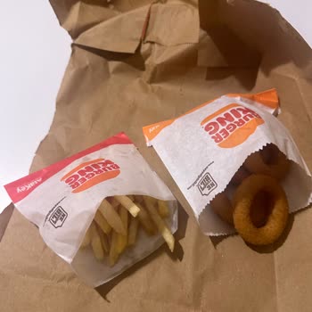 Tatvan Burger King'de Beklenenin Altında Hizmet
