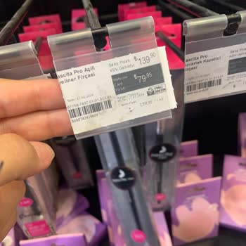 Watsons Kartal Ürünü Etiket Fiyatından Satmıyor.