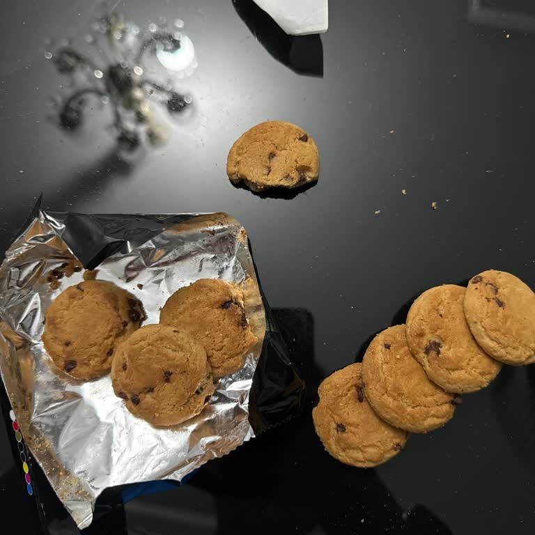 Ülker Biskrem Yarım Şeklinde