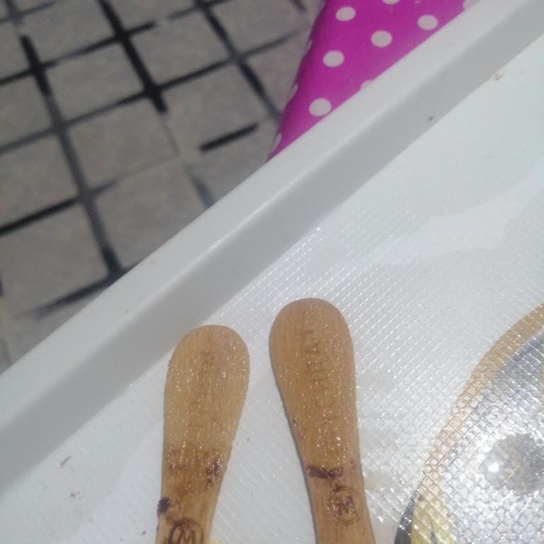 Magnum Algida Tırtıklı Çubuklar Şekerlenmiş Dondurma