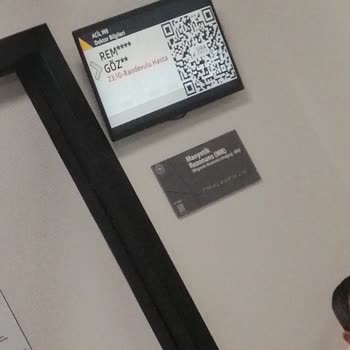 İzmir Bayraklı Şehir Hastanesi Hastaların Ne Kadar Mağdur Edildiğini Herkes Görsün