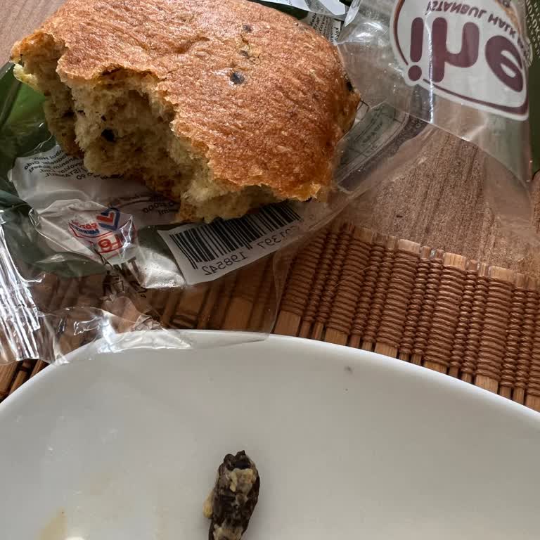 İstanbul Halk Ekmek Çekirdeğiyle Birlikte Zeytinli Ekmek