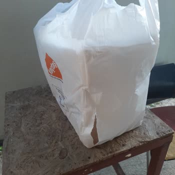 Koçtaş Ürünü Satıyor, Poşeti Satmıyor Elde Götür Diyor