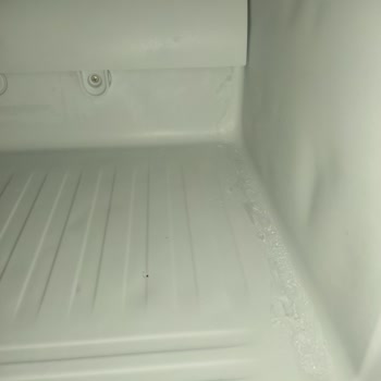 Grundig Buzdolabı Ara Ara Buzluktan Su Akıtma Problemi