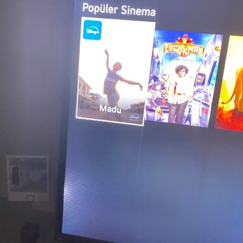 Trendyol Dan Aldığım 1.5 Aylık TV Nokta Ve Çizgi Hatası