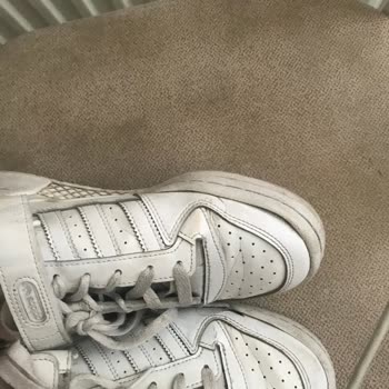 Sneaks Up Üretim Hatasını Kabul Etmedi