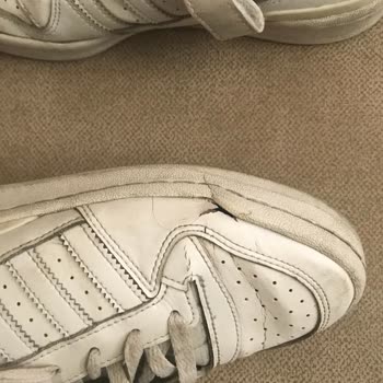 Sneaks Up Üretim Hatasını Kabul Etmedi