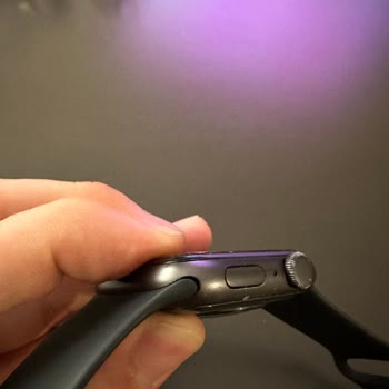 Apple Watch SE 44 mm Display löst sich vom Gehäuse - Garantie abgelaufen, was nun?