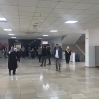 Diyarbakır Gazi Yaşargil Eğitim Ve Araştırma Hastanesi Pazar Yeri Gibi!