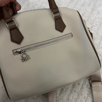 Bleeding Color on Benetton Bag