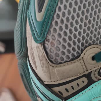 Asics 20 Kere Giyme Hakkınız Var. Sonra Parçalanıyor.