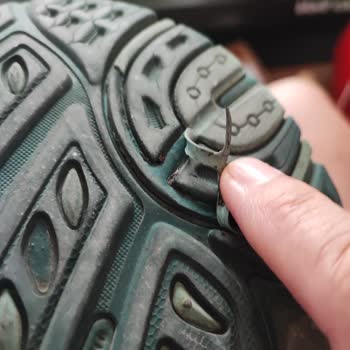 Asics 20 Kere Giyme Hakkınız Var. Sonra Parçalanıyor.