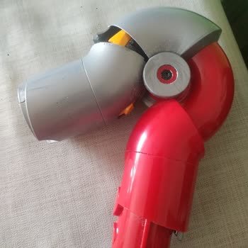 Dyson Kalitesiz Yedek Parçanın Değiştirilmesi Talebi