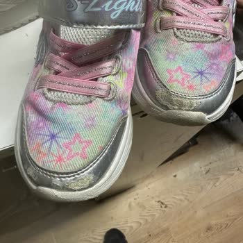 Skechers Star Sparks Işıklı Çocuk Ayakkabısının Önü Paramparça Oluyor.