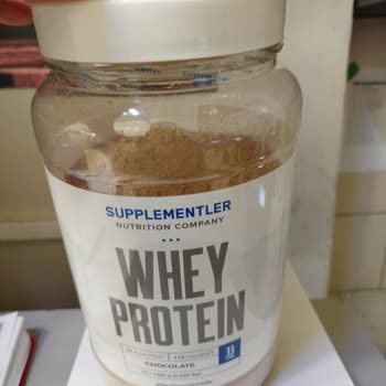 Supplementler Bozuk Supplement Markalı Whey Protein Tozu.