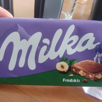 Milka Çikolatanın İç Ambalajında Ki Saç