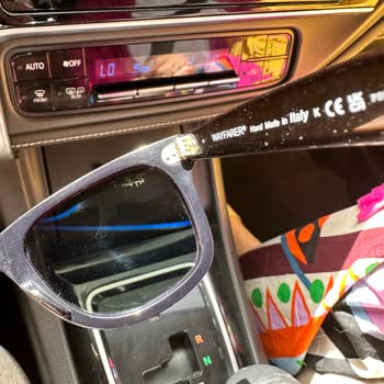 Atasun Optik Ve Rayban In Defosu