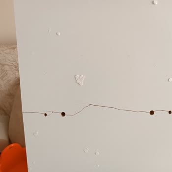 Tiamob Kırık Dolap Parçaları Ve İletişim Sorunu