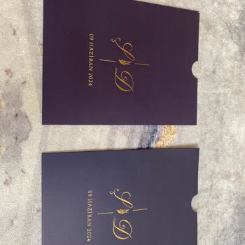 Luna Davetiye Renkleri Farklı Gönderiyorlar!