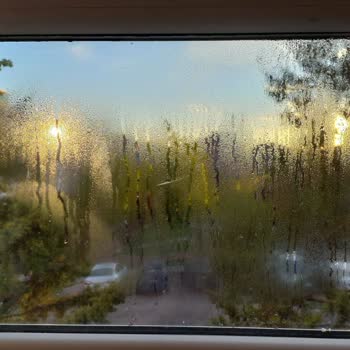 Isıcam İçerisi Terleme Yapan Camların Değiştirilmesi