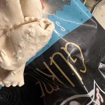 Axis AVM File Market Gurme Saray Mantı Kıl Çıktı