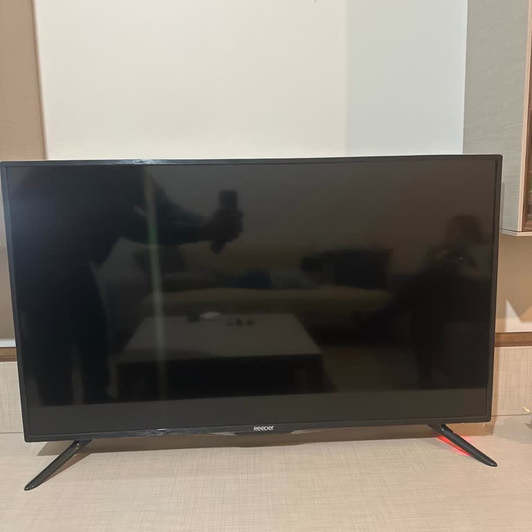 Reeder 4 Gündür Ne Arayan Var, Ne Soran