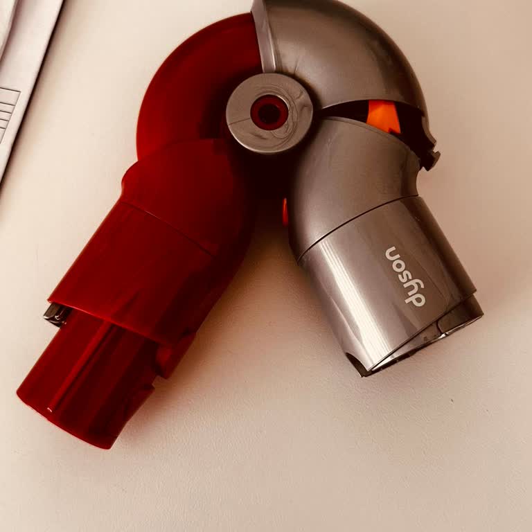 Dyson V12 Mobilya Altı Aparatı
