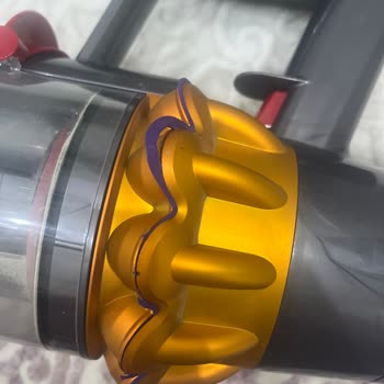 Dyson V15 Süpürgemin Çekiş Gücü Azaldı Mor Süngerler Aşındı Hava Kaçırıyor.