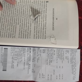 D&R Ürünleri Kontrol Etmiyor Satın Aldığım Kitap Yırtık/hasarlı Çıktı