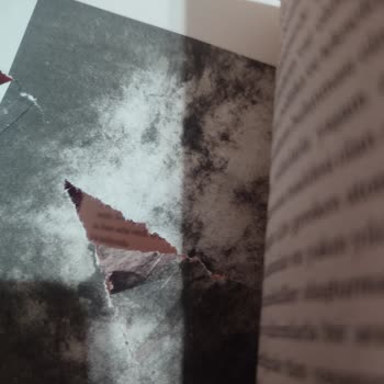 D&R Ürünleri Kontrol Etmiyor Satın Aldığım Kitap Yırtık/hasarlı Çıktı