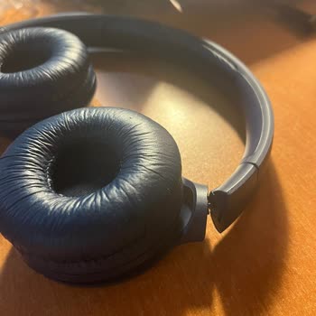 JBL Kulaklığım Takarken Kendiliğinden Kırıldı