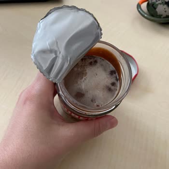 Züber Kakaolu Fındık Kreması Beyaz Tabaka?