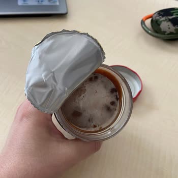 Züber Kakaolu Fındık Kreması Beyaz Tabaka?