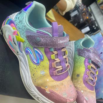 Skechers Çocuk Spor Ayakkabısında Beklenmedik Deformasyon