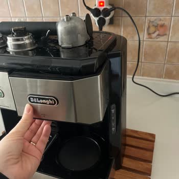 Delonghi Kahve Makinesinin Kapağı Eridi