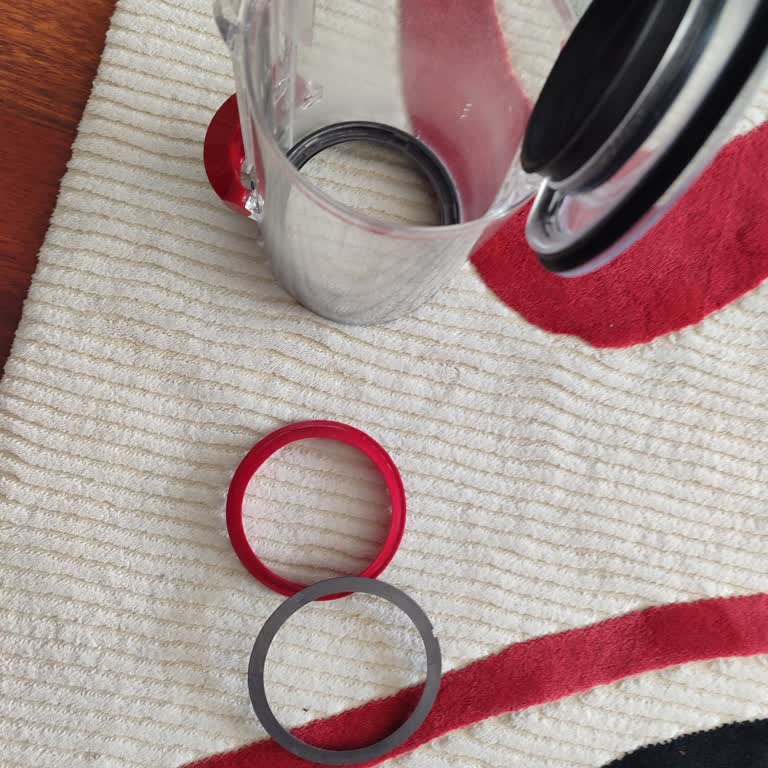 Dyson 15 Toz Haznesi Lastiği Çıktı