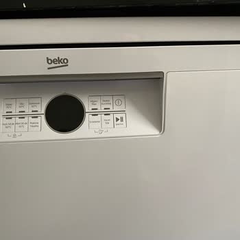 Beko BM 5045 I Bulaşık Makinesi Bulaşıkları Pis Yıkıyor