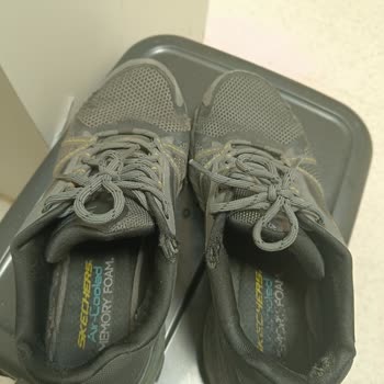 Skechers Ayakkabı Bir Ayda Parçalandı
