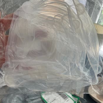 Dolap Ürünlerimi Kaybetti, Üzerine Kargo Ücreti Alıp Paramı Vermedi