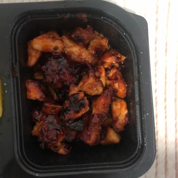 Tavuk Dünyası Yanık Yemek Teslim Edildi