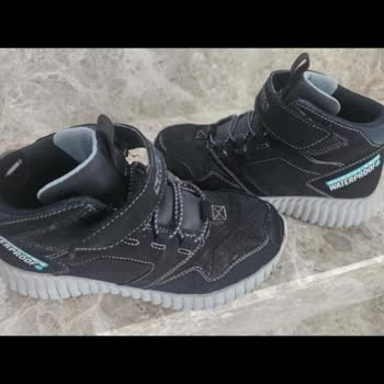 Skechers Çocuk Botu 1 Haftada Cop Oldu