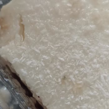 BİM Kıbrıs Tatlısı Küflü Ve Bozuk.