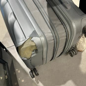 AJet (Anadolu Jet) Hasarlı Valiz Ve Yetersiz Hizmet: Bursa-Muş Uçuş Mağduriyeti