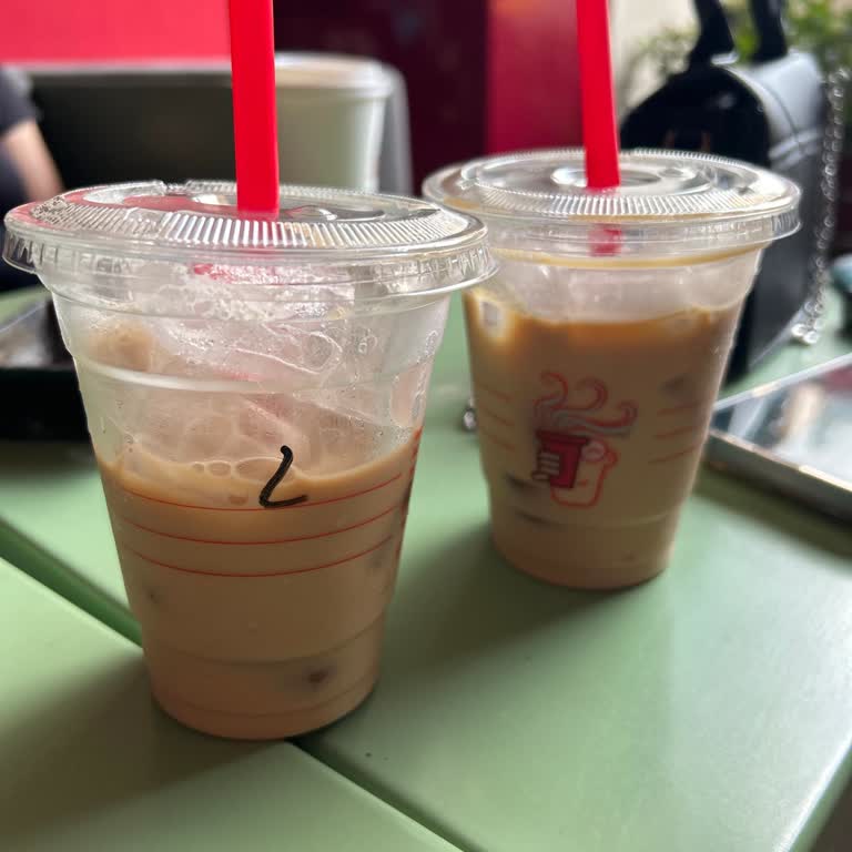 Kaave Roastery Buz Gibi Latte, Sıcak Bir Tavır