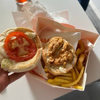 Popeyes Menüsünde Tavuk Eksikliği Ve Müşteri Beklentileri