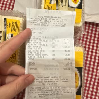 Çağdaş Marketler Bozuk Peynir Şikayeti