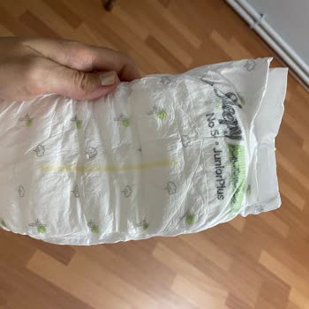 Sleepy Bebek Bezi Ellediğimde İçi Kum Taneleri Gibi Rengi Soluk